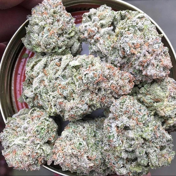 Meet your Posher, Chris - Picture 3 of 3